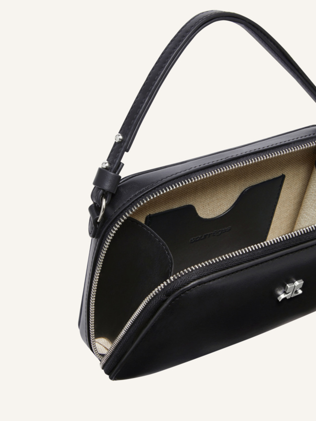 Courrèges Mirror Chained Cloud Bag In Black
