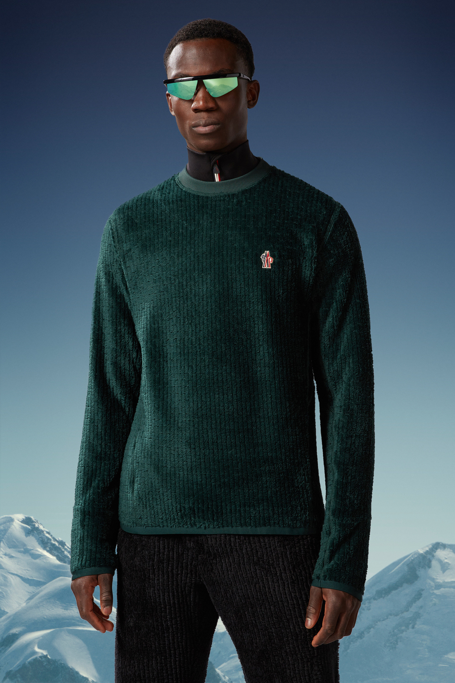 Moncler Grenoble Day-namic Logo-patch Sweatshirt In Green