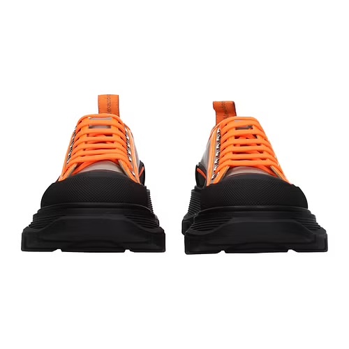 Alexander Mcqueen Tread Slick Lace Up Sneakers In Black