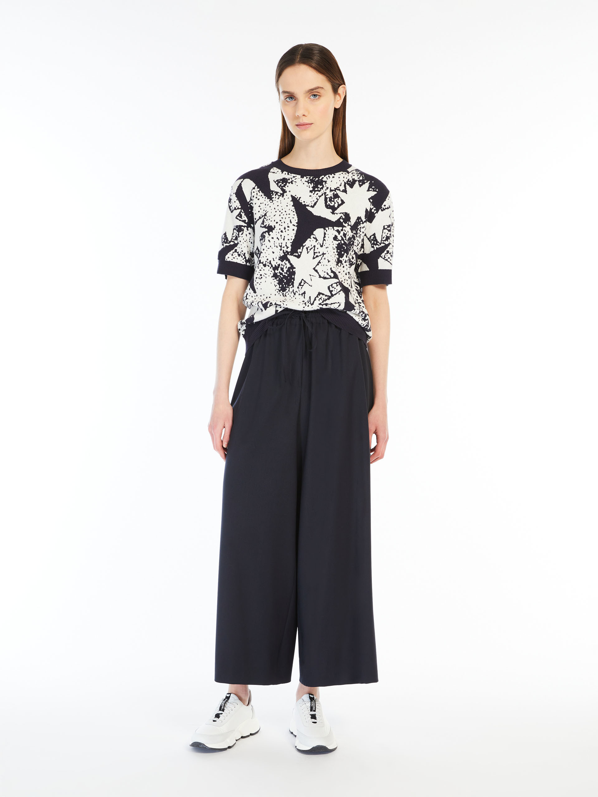 Weekend Max Mara Short-sleeved T-shirt In Black