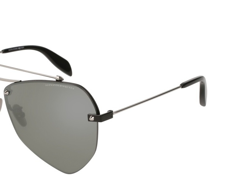 Alexander Mcqueen Black Logo Detail Sunglasses In Gray
