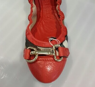Shop Burberry Round-headed Flat Shoes In Red