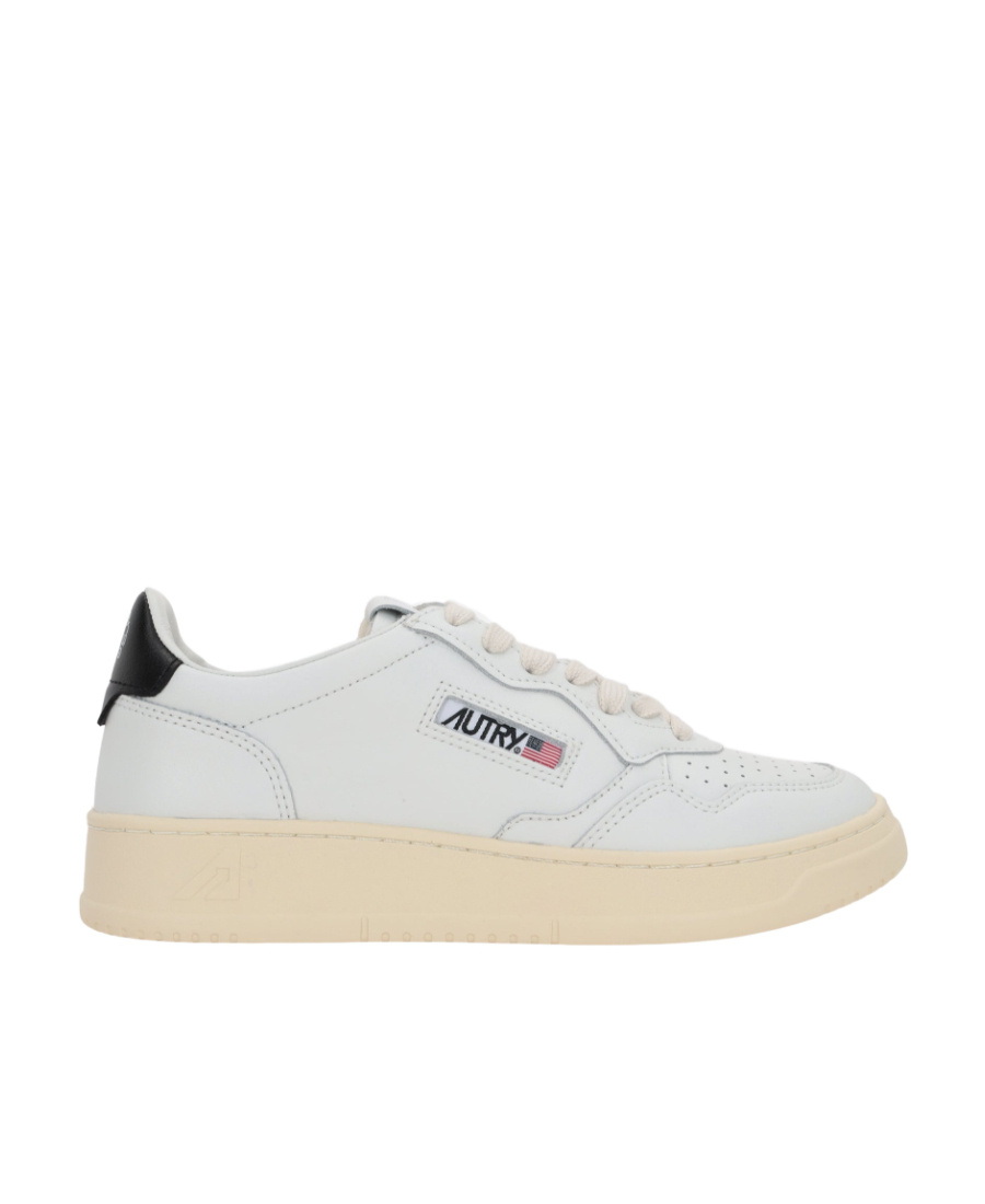 Autry Aulw Lace-up Sneakers In White