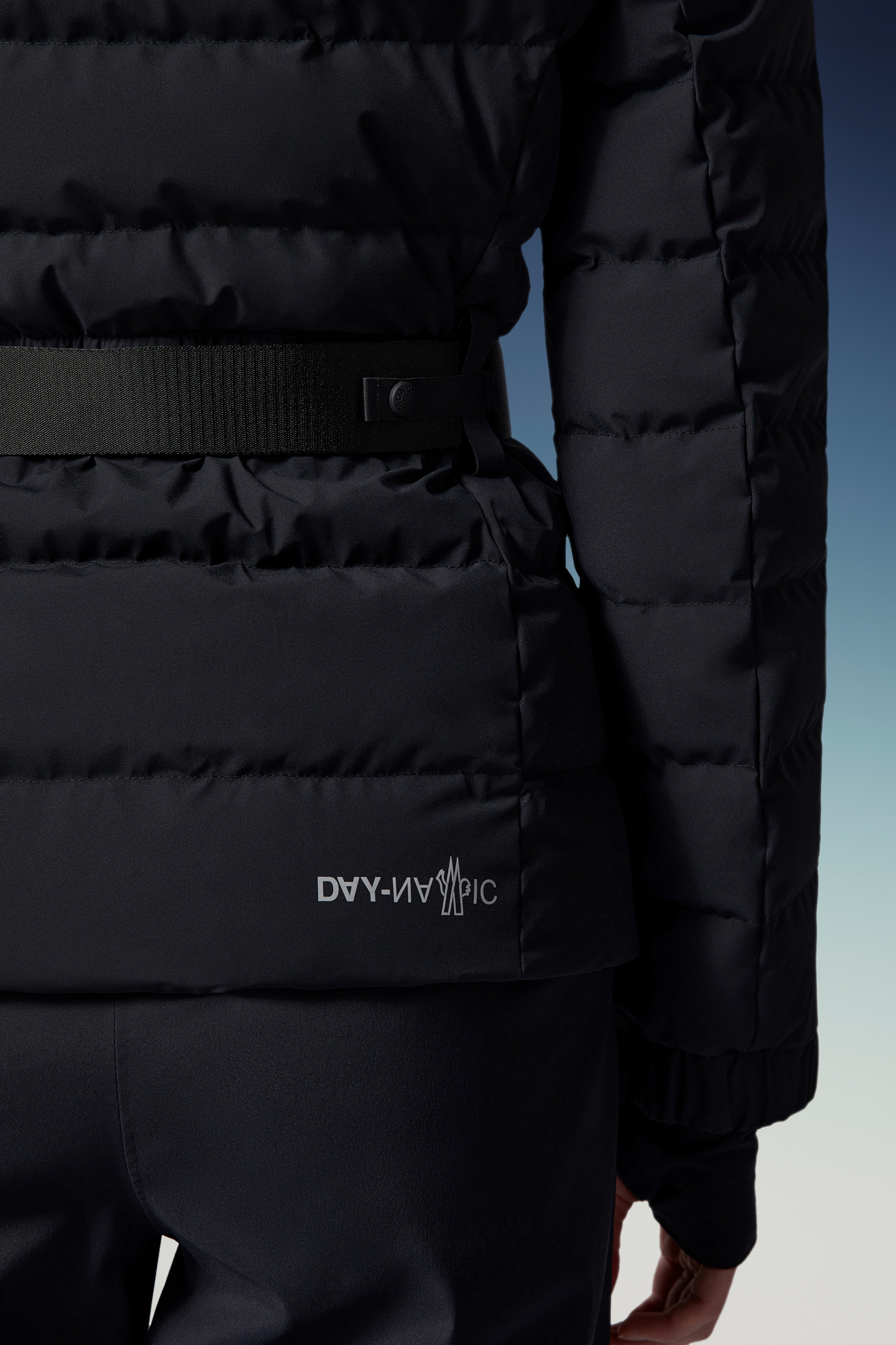 Moncler Bettex Ski Down Jacket In Black