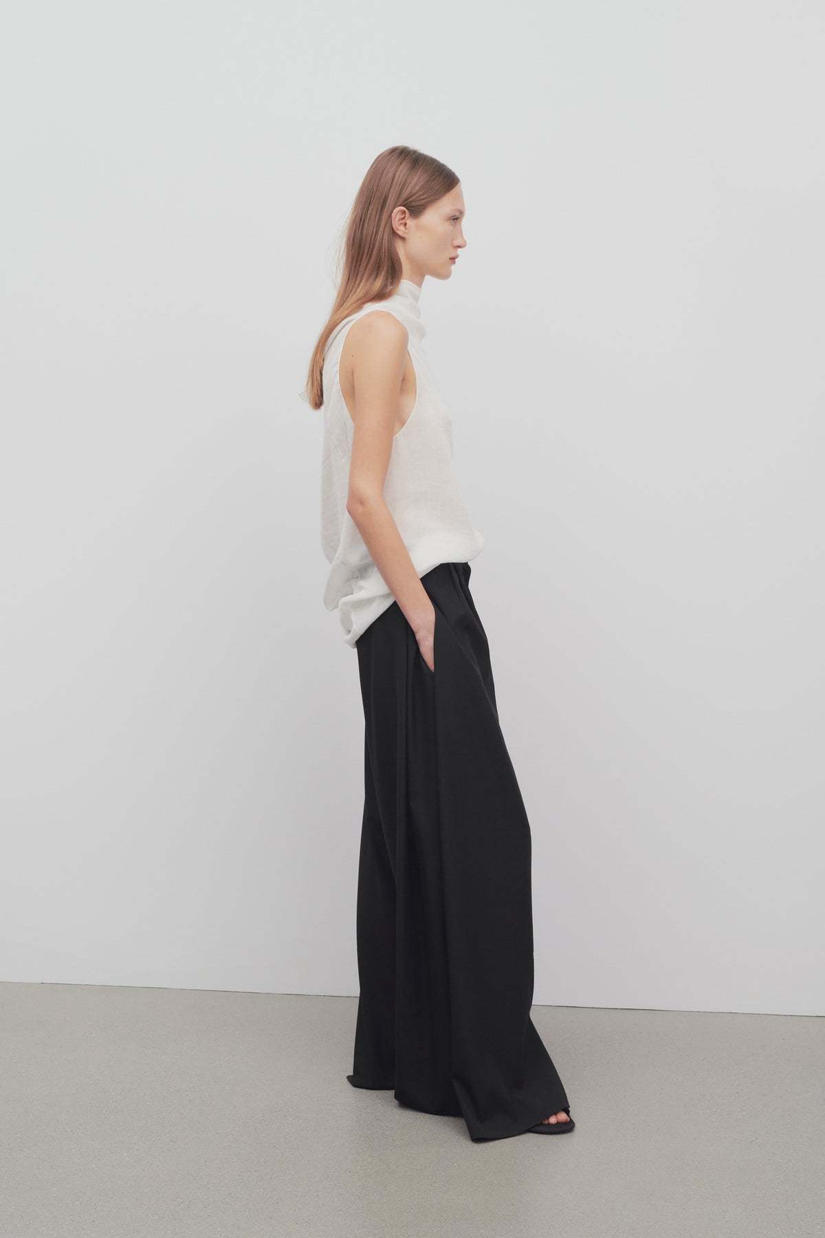 The Row Wool Paras Trousers In Black