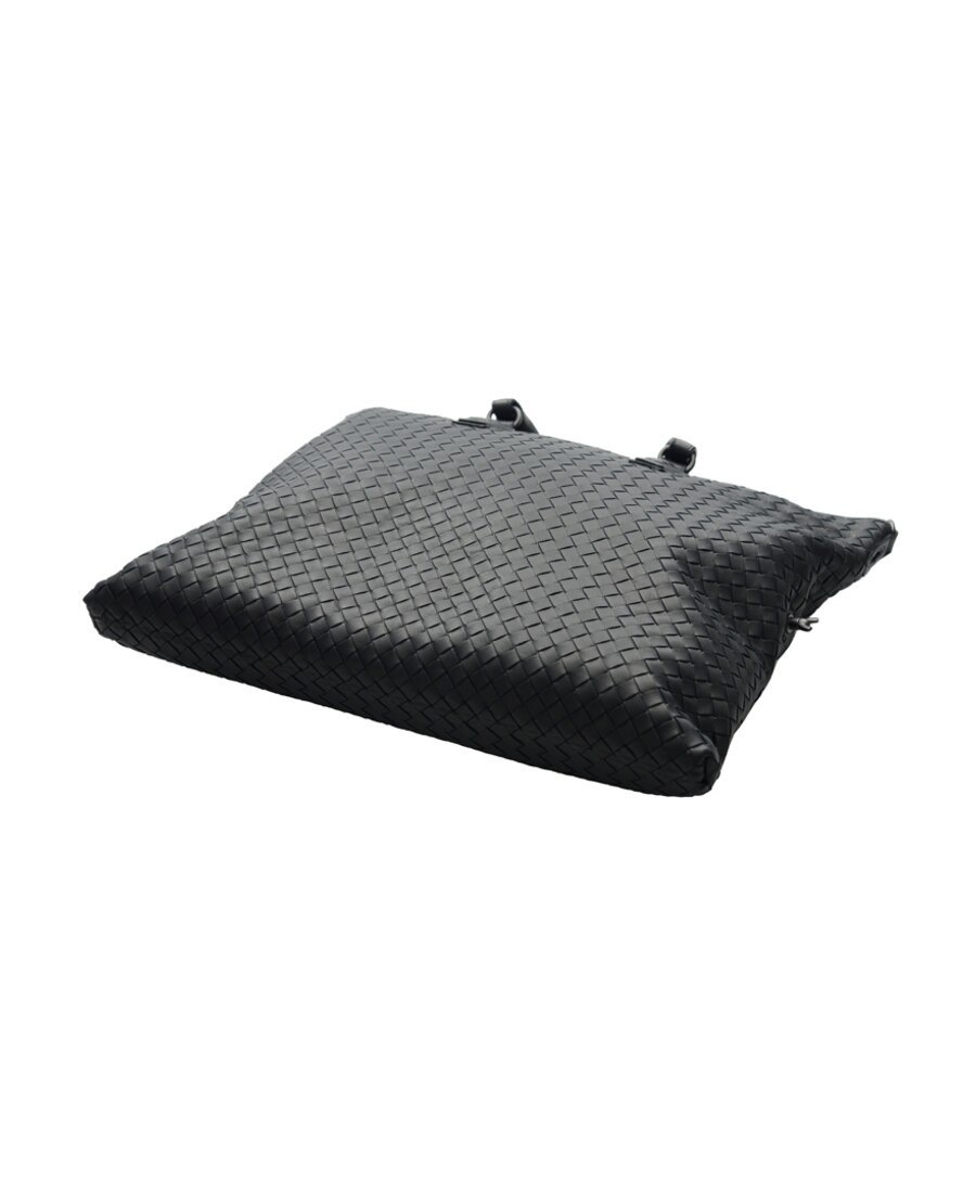 Bottega Veneta Knitted Handbag In Black
