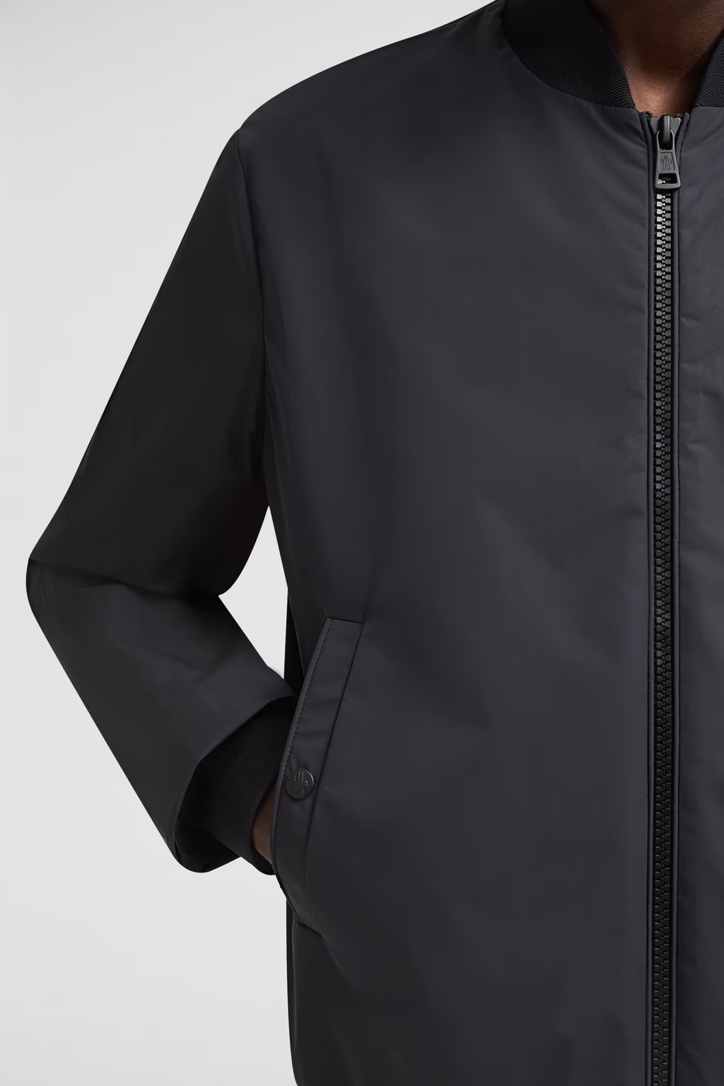 Moncler Diounes Reversible Short Down Jacket In Black