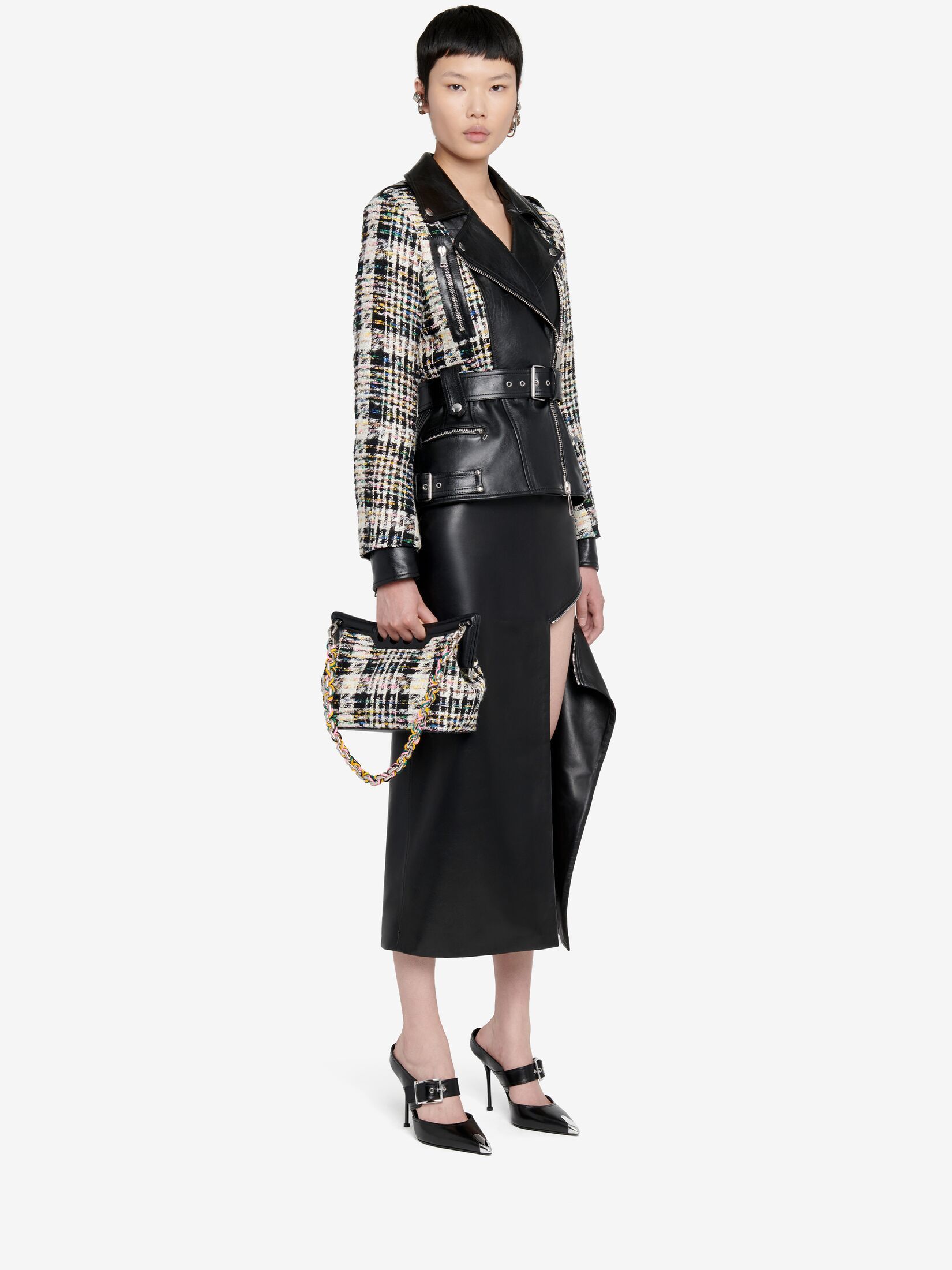 Alexander Mcqueen Kleine Schultertasche In Black