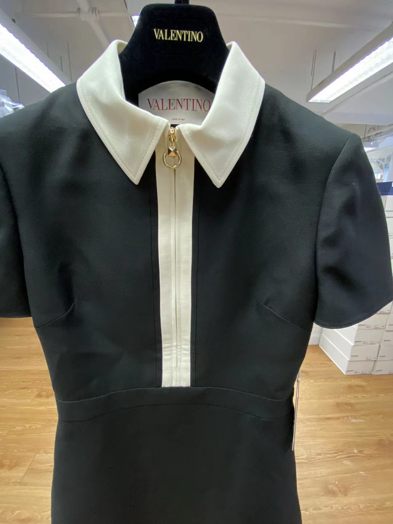 Valentino A Dress With Long Collar And Waist In Black