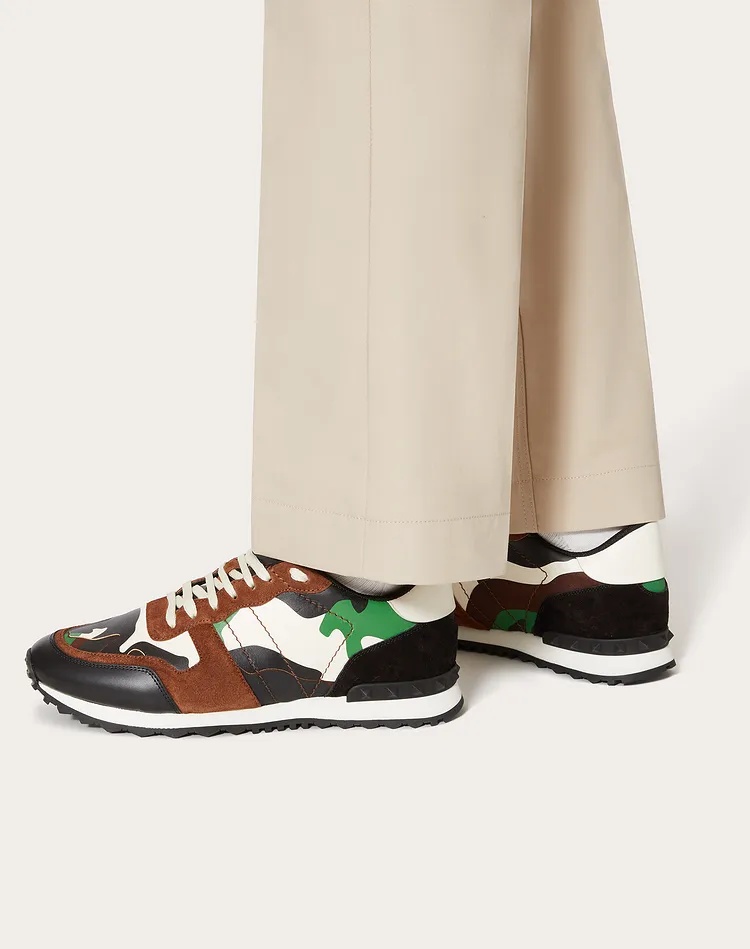 Valentino Garavani Camouflage Rockrunner Sneaker In Black