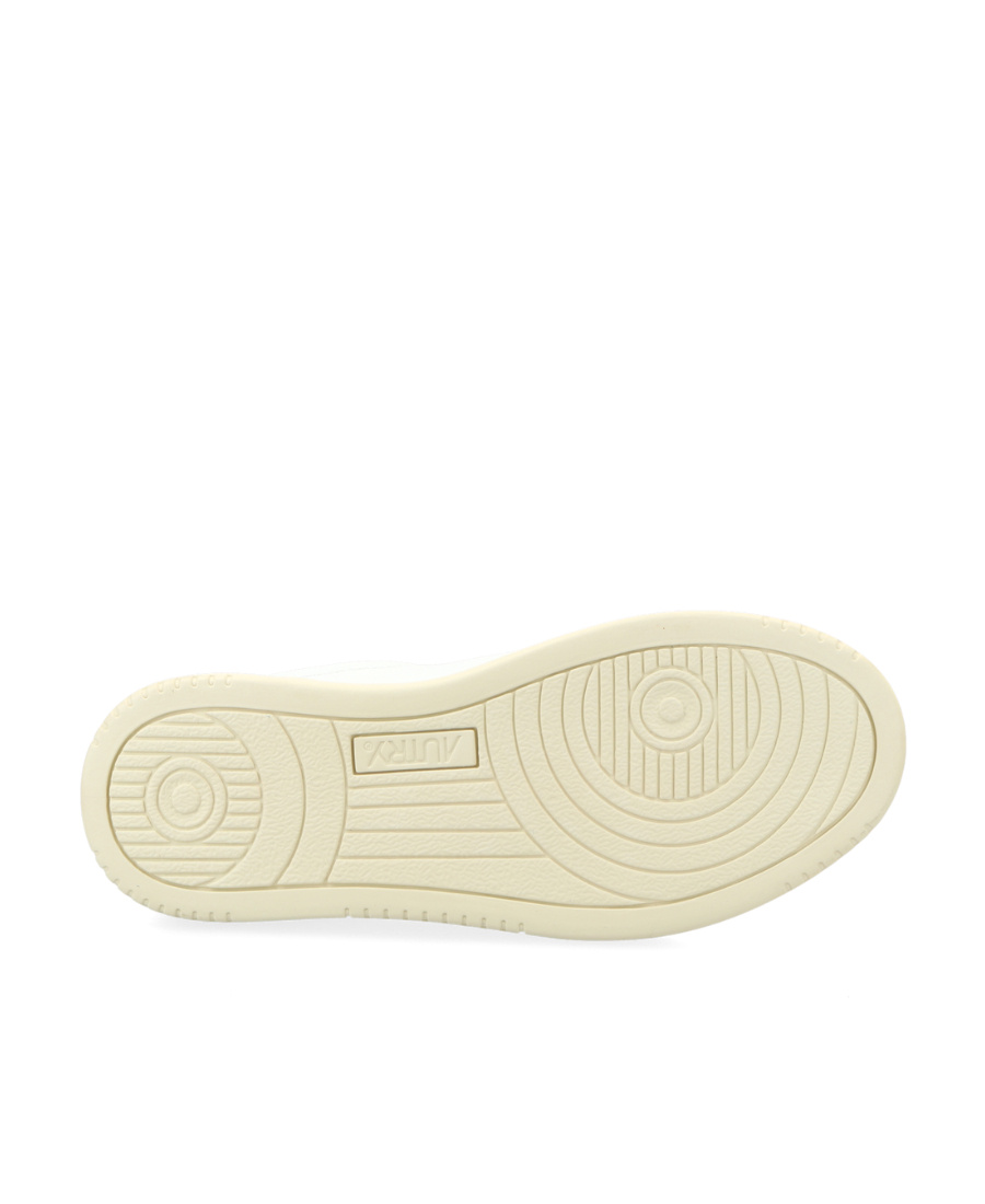 Autry Leather Sneakers With Contrast Heel Tab In Nude