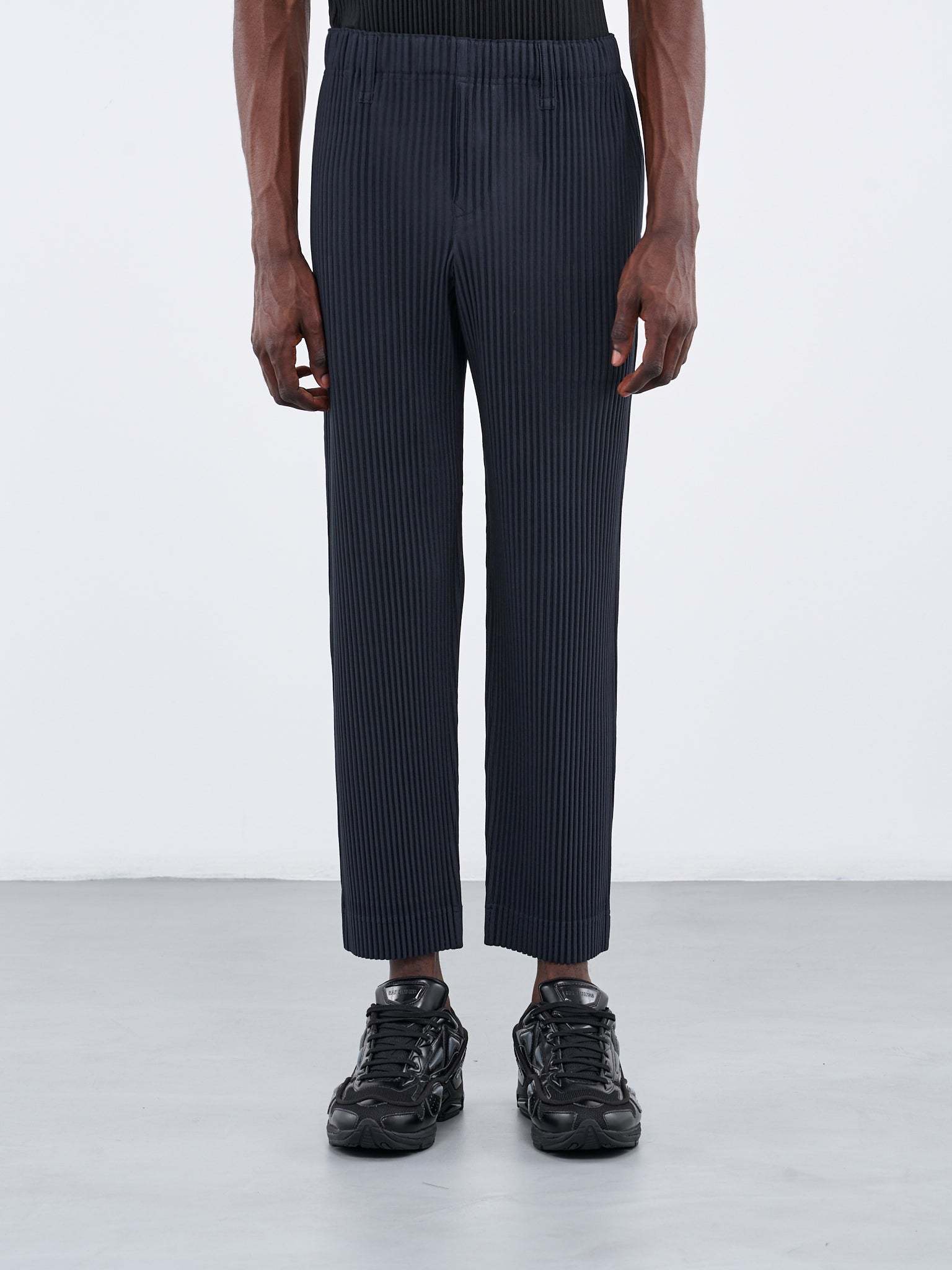 ISSEY MIYAKE STRAIGHT-LEG PLEATED TROUSERS