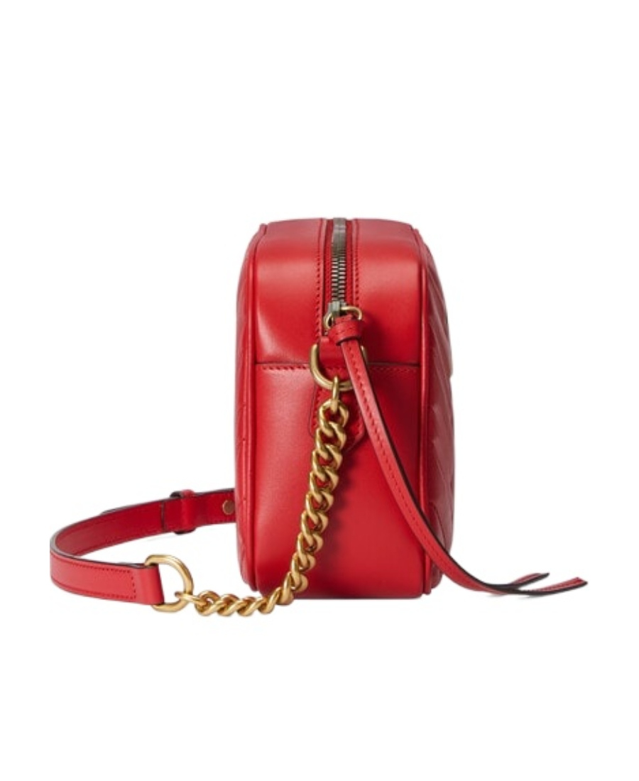 Gucci Gg-logo Matelassé Shoulder Bag In Red