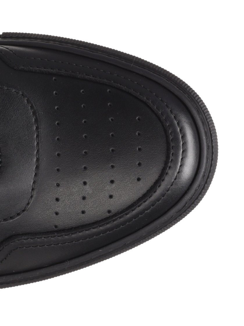 Common Projects Round Head Lacing Casual Sneakers In Black