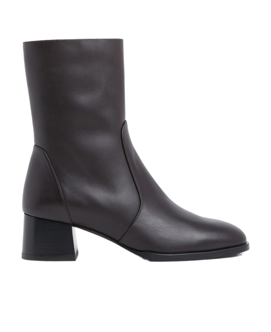 Stuart Weitzman Square-toed Short Boots In Black