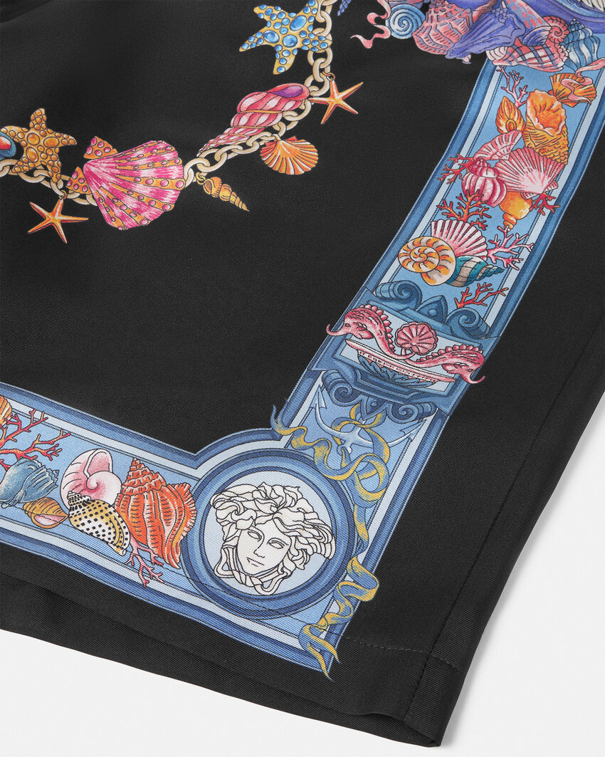 Versace Coral Theatre-print Shorts In Black