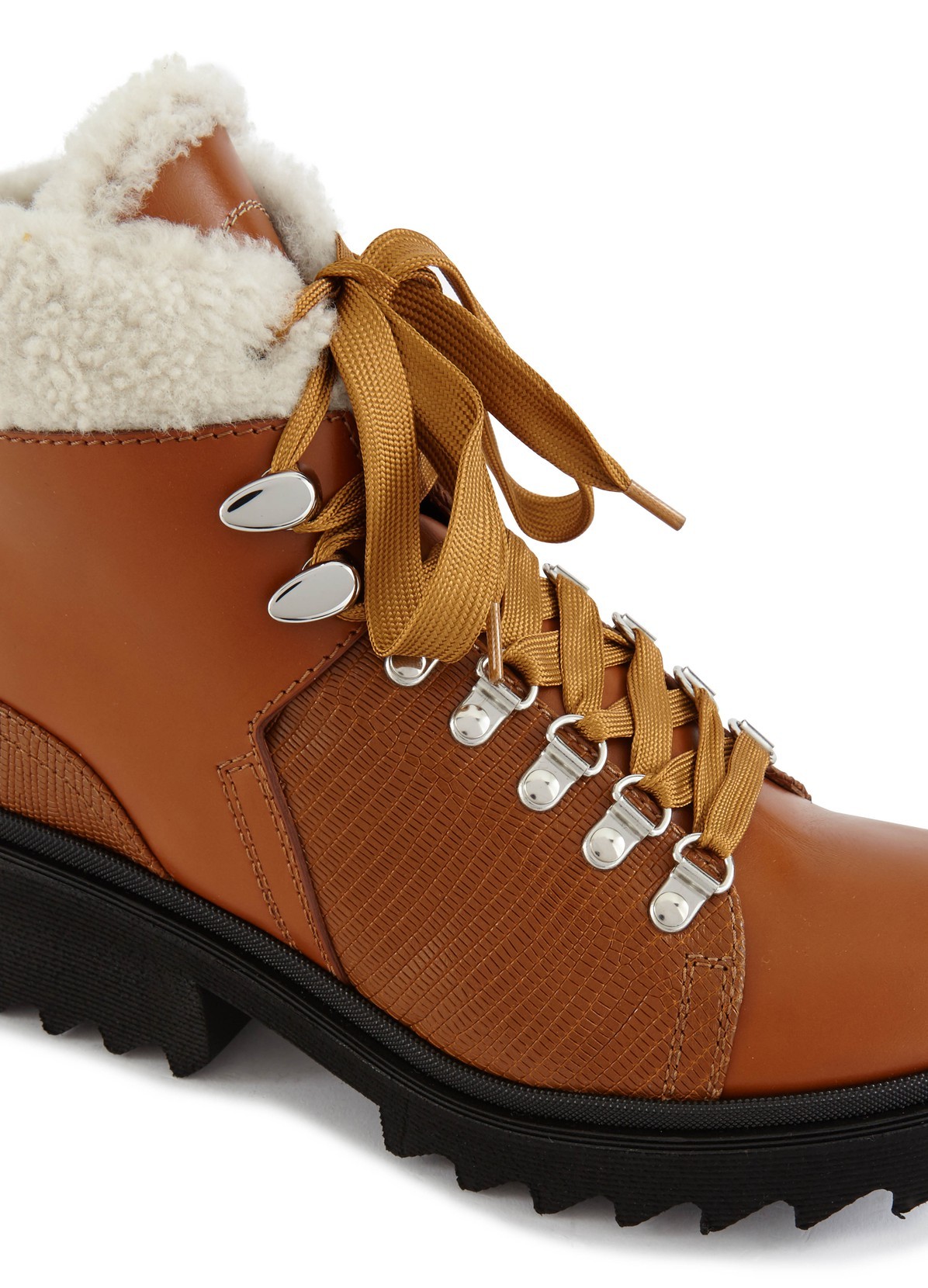 Chloé Bella Mountain Ankle Boots In Brown