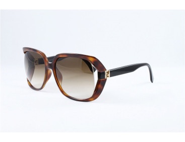 Fendi Square Sunglasses In Brown