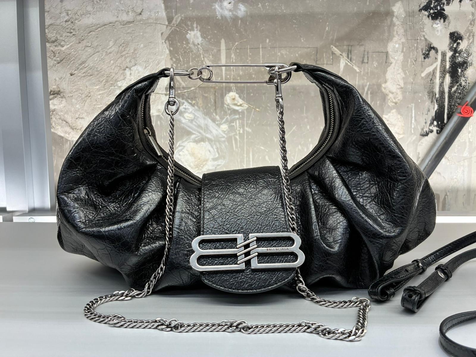 Balenciaga Pamela Shoulder Bag In Black