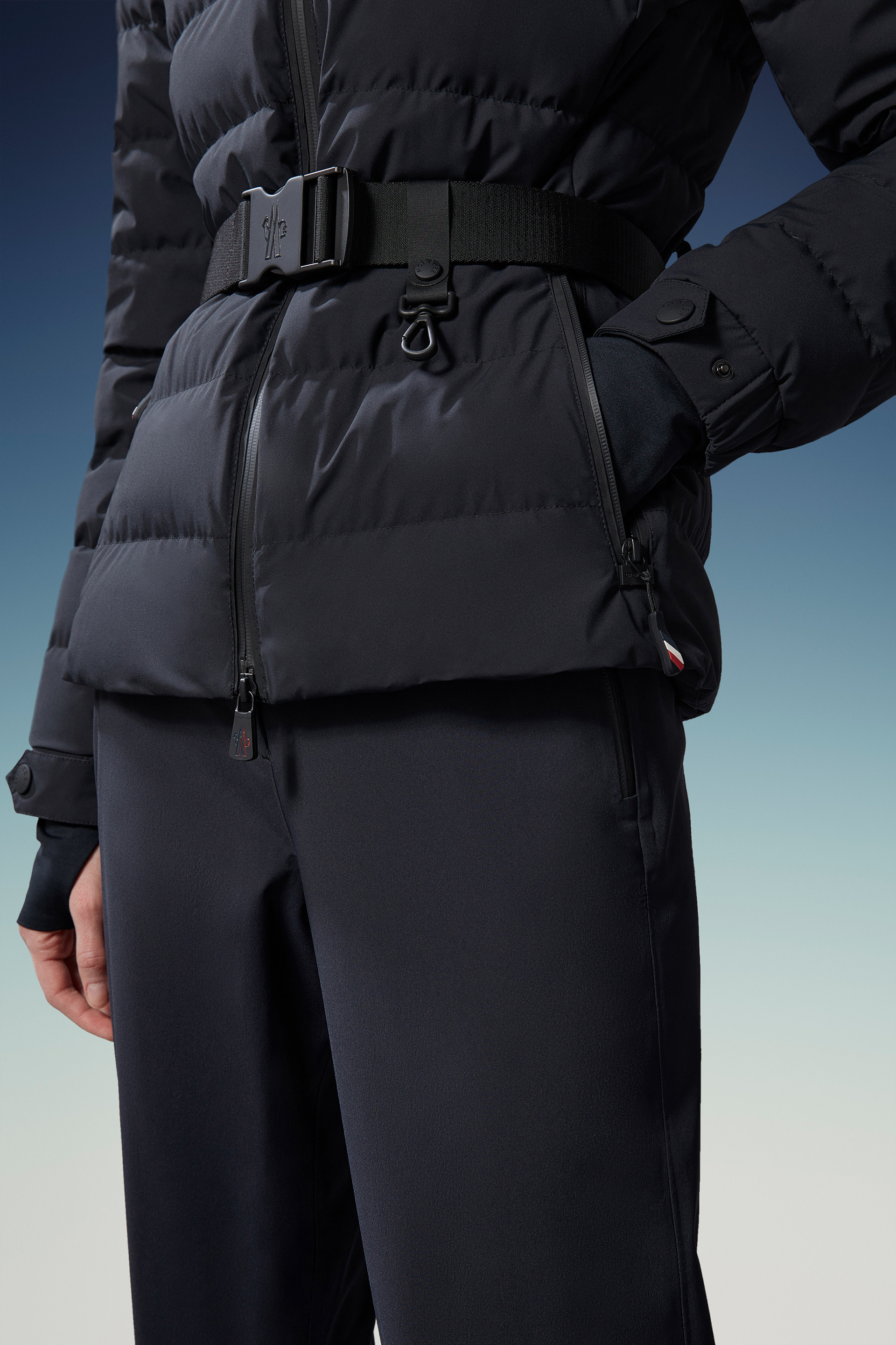 Moncler Bettex Ski Down Jacket In Black