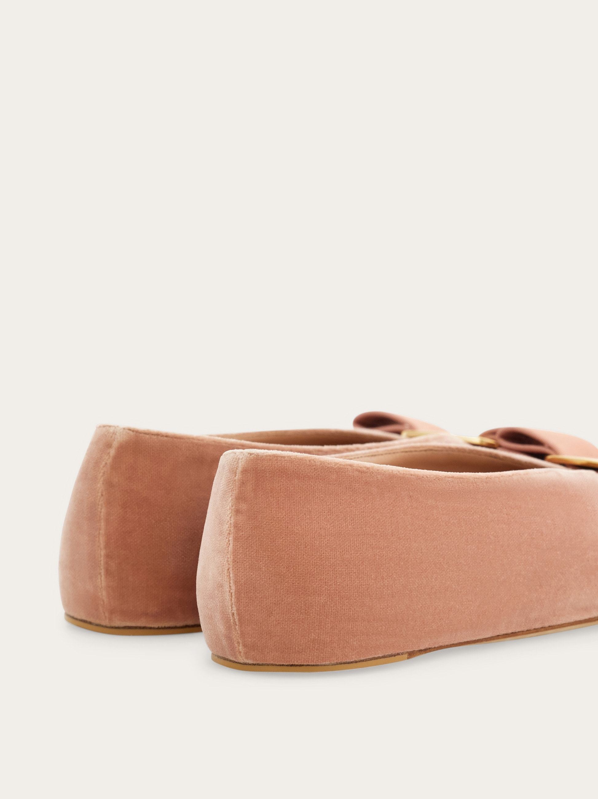 Ferragamo Vara-bow Ballerina Shoes In Brown