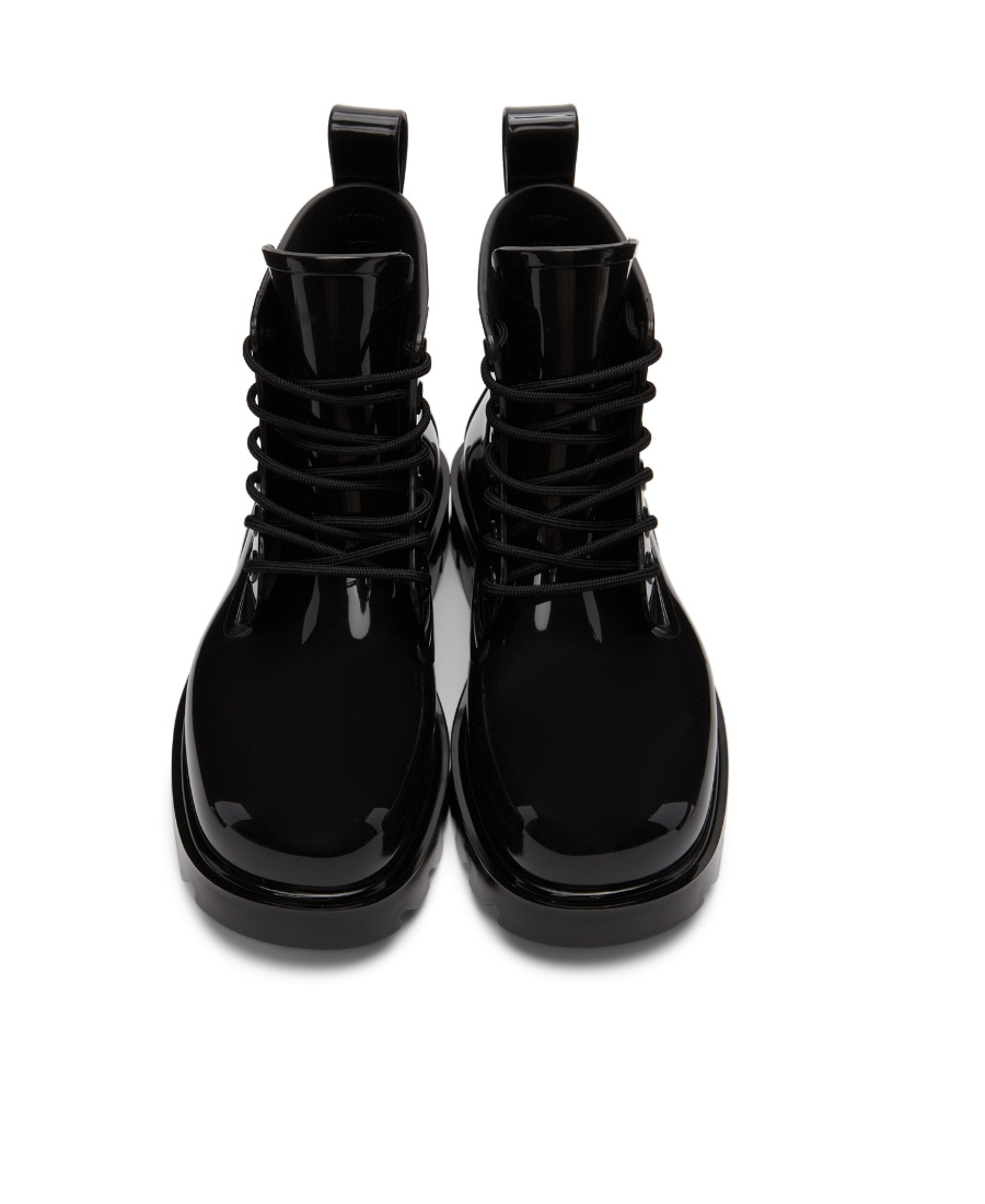 Bottega Veneta Round Toe Lace-up Combat Boots In Black