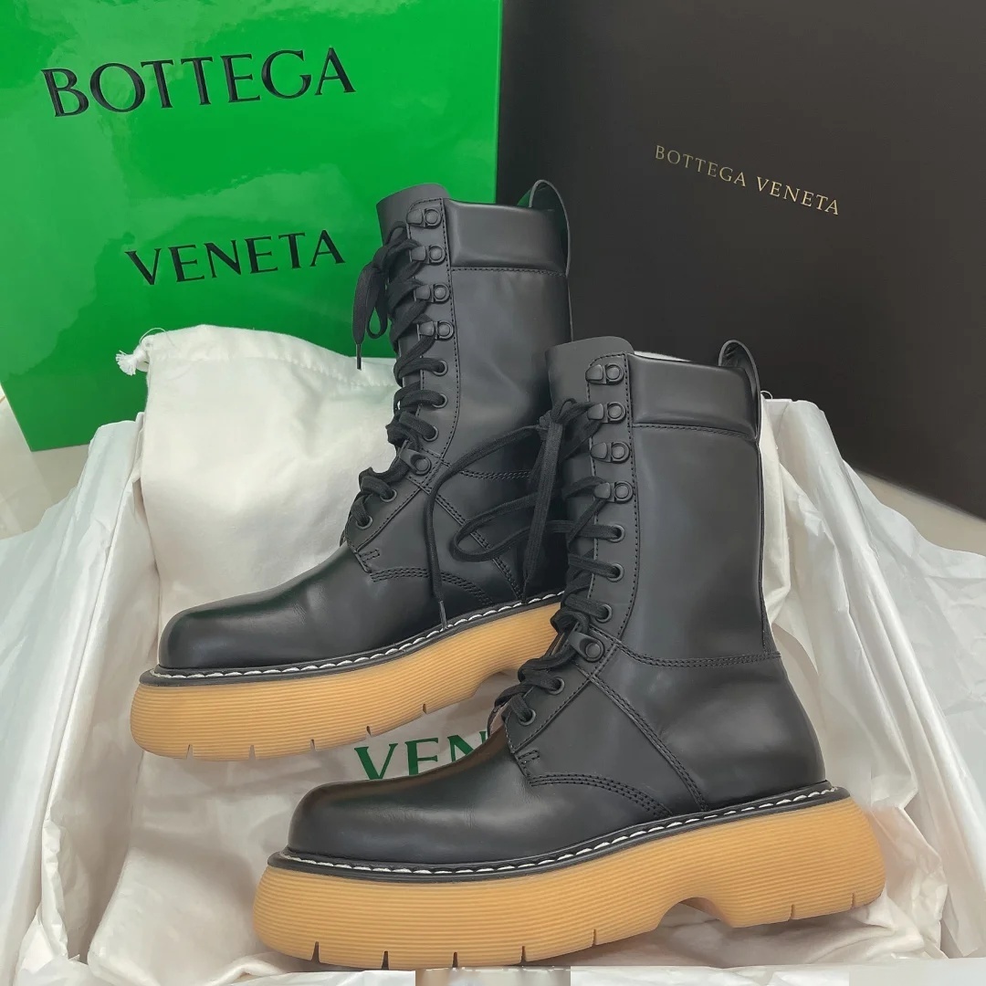 Bottega Veneta Chunky-sole Ankle-length Boots In Black