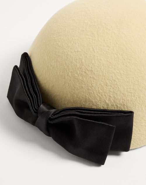 Valentino Bow-embellished Cloche Hat In Neutral