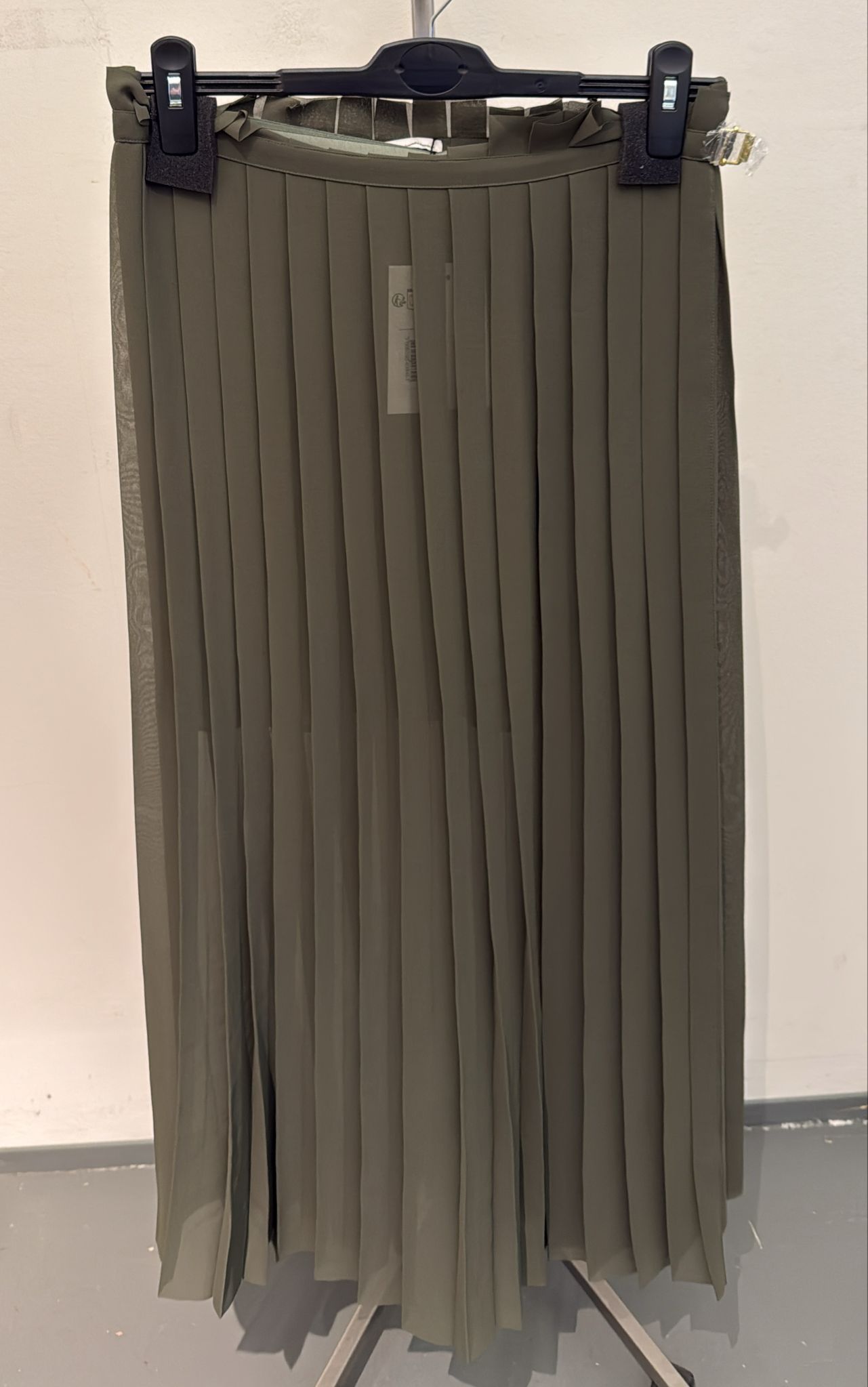 Ami Alexandre Mattiussi Ami Paris Pleated Maxi Skirt In Green