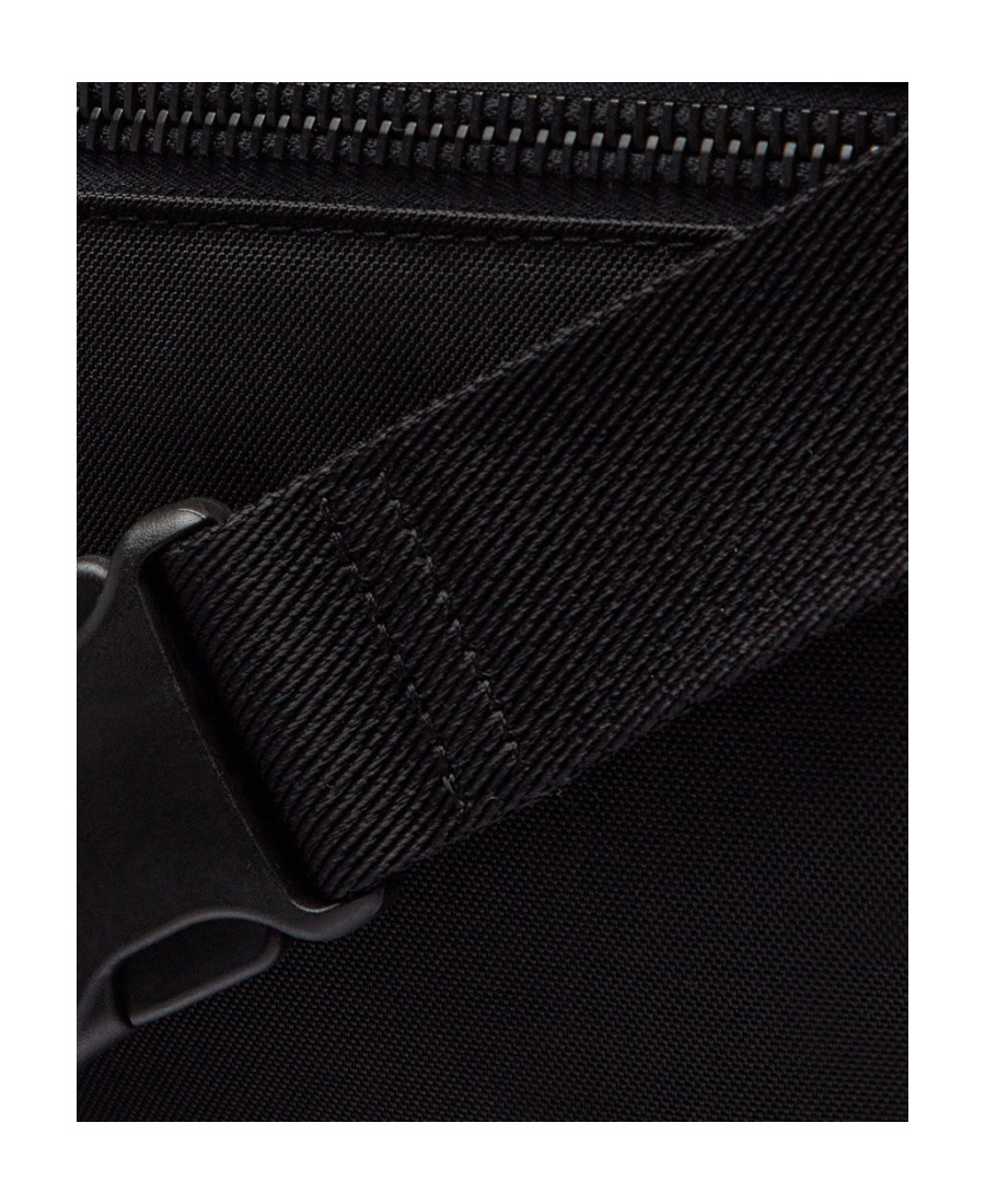 Moncler Durance Piccolo Technical Fabric Belt Bag In Black