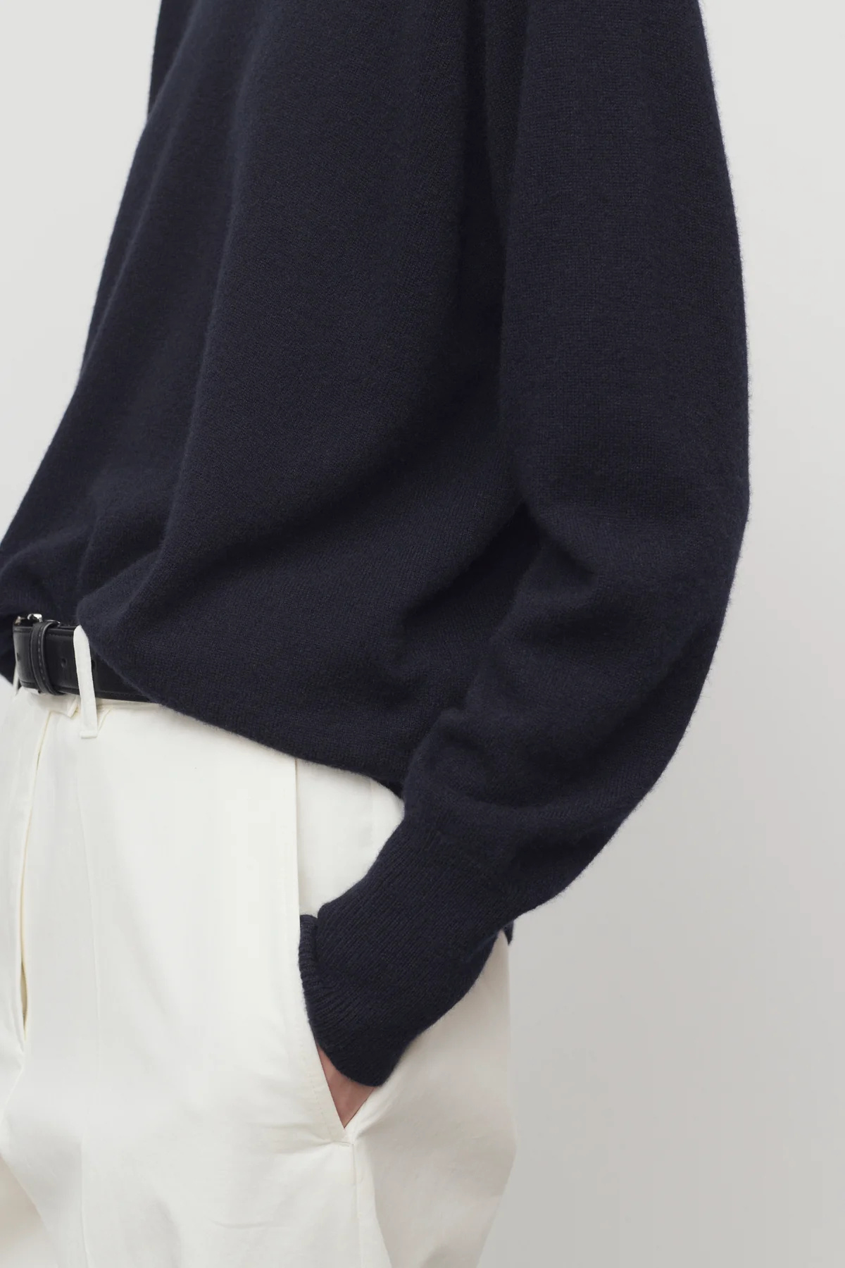 The Row Long-sleeved Sweater In Blue