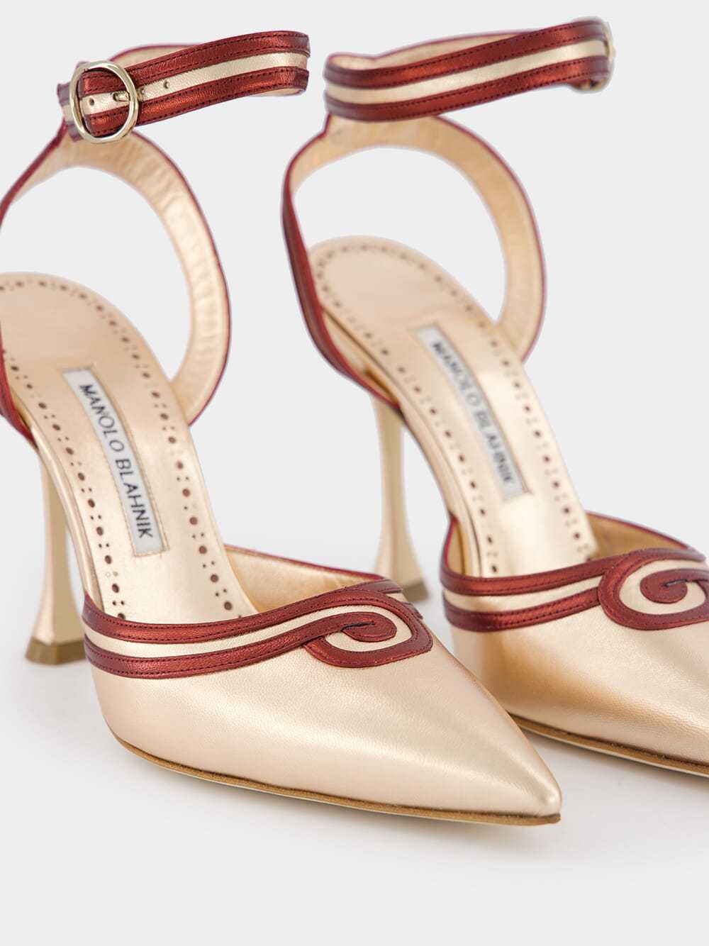 Manolo Blahnik Pointed High Heels In Nude