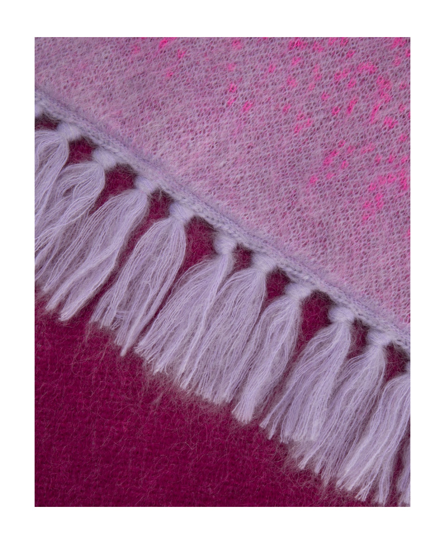 Fendi Tassel Scarf In Pink