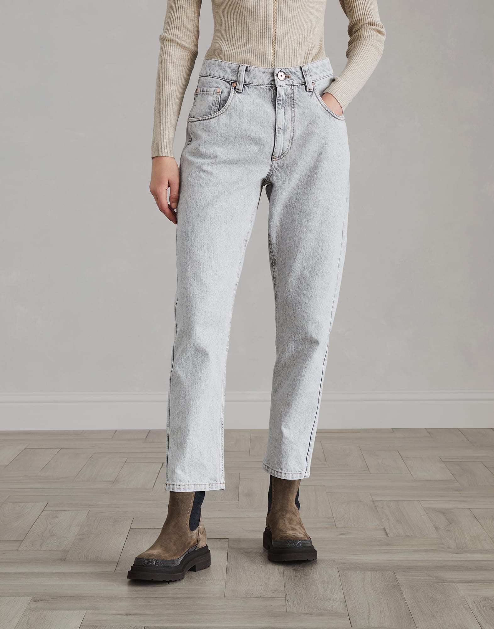 Brunello Cucinelli Mid-rise Tapered Jeans In White