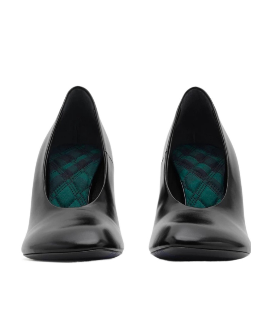 Burberry Glossy Leather Baby Pumps In Black