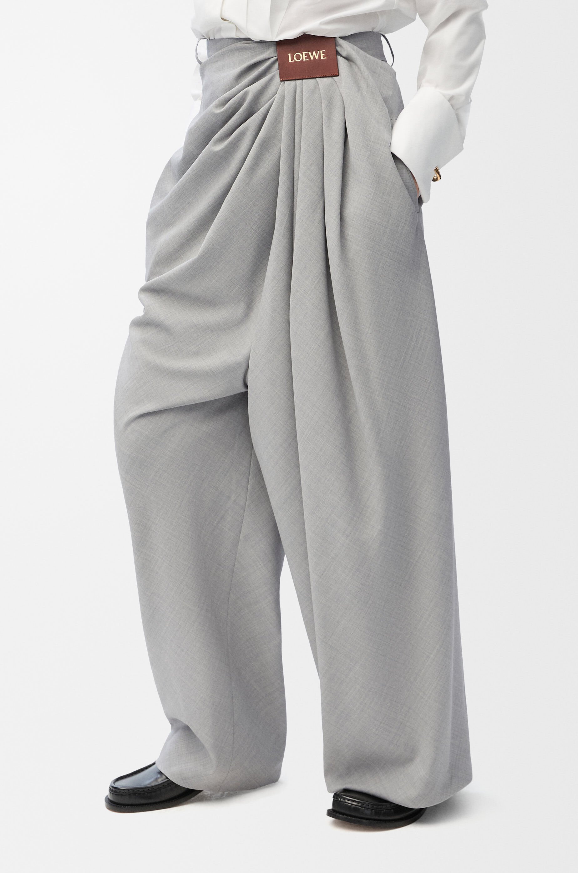 Loewe Pendant Wool Casual Pants In Gray