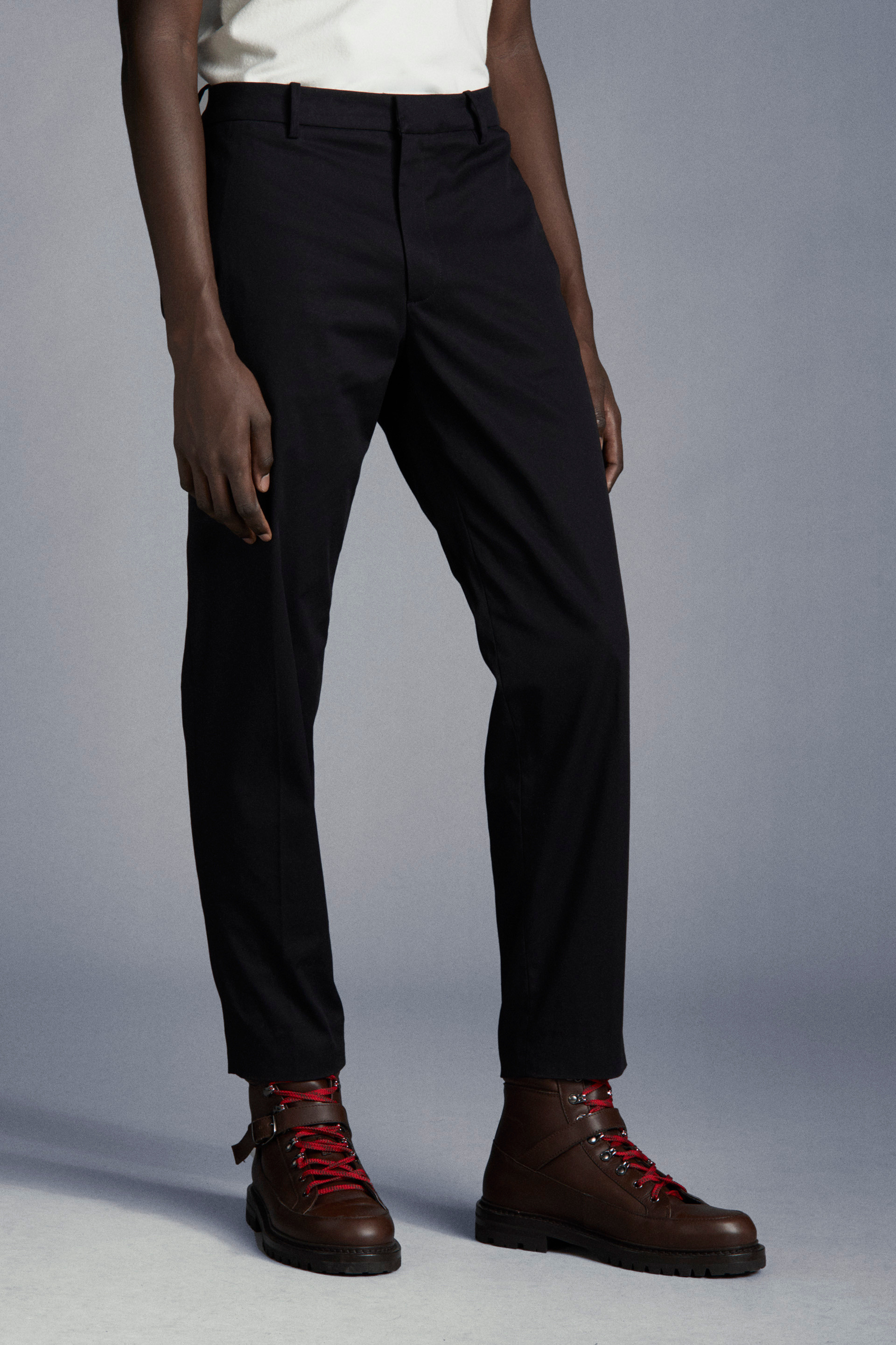 Moncler Logo Patch Tailored Trousers In Black