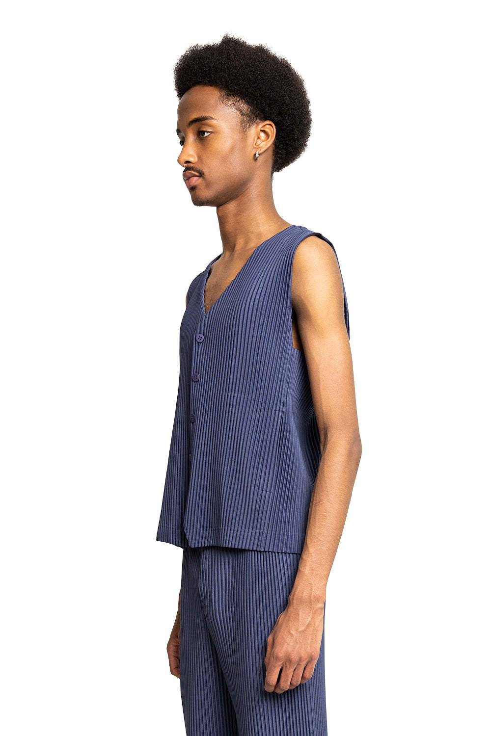 Shop Issey Miyake Pleated V-neck Vest In Blue