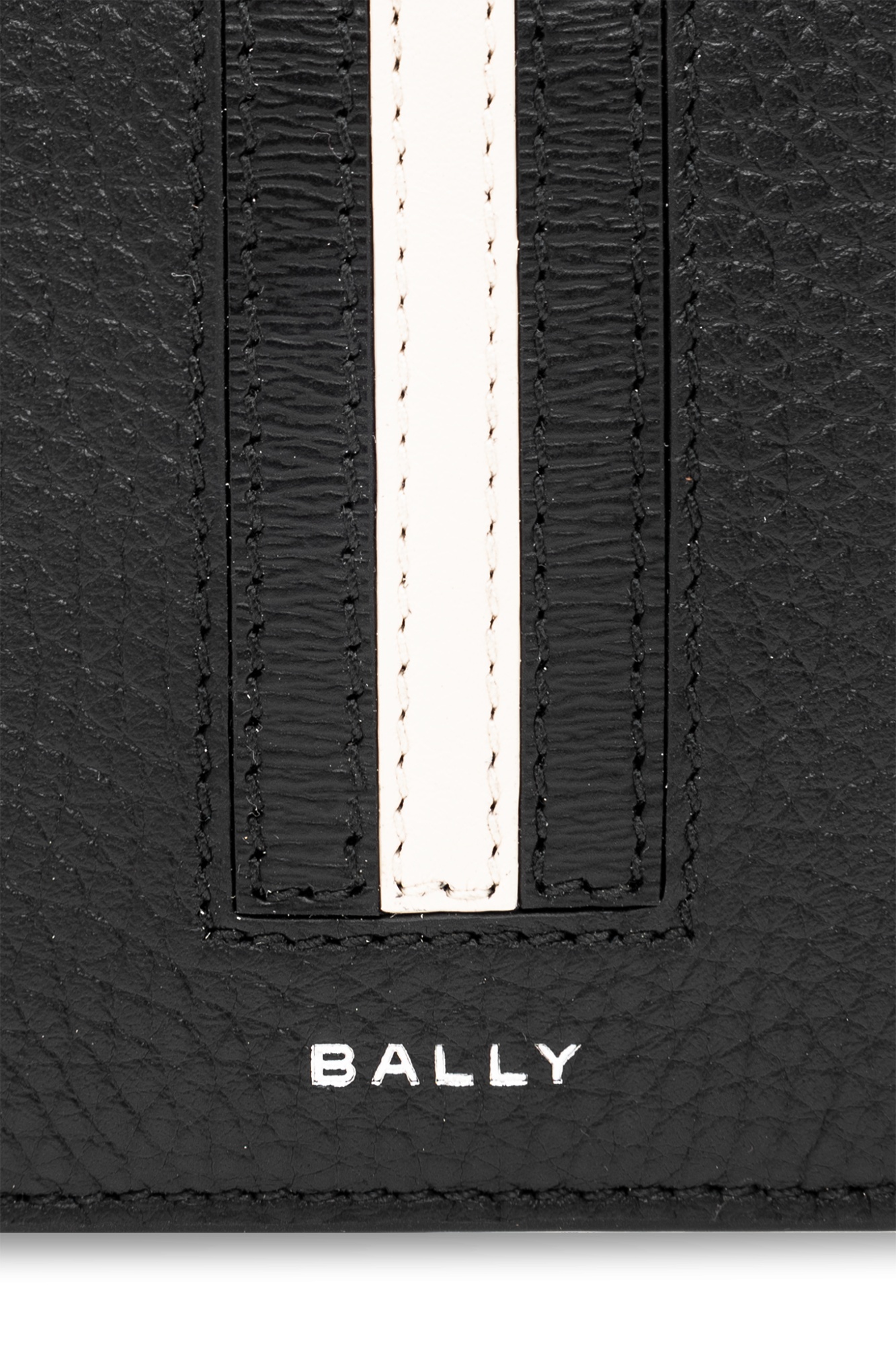 Bally Leather Wallet With Bi-fold Design And Textured Finish In Black