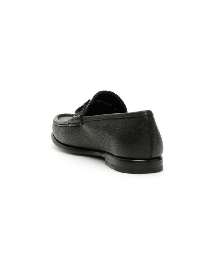 Ferragamo Gancini-buckle Loafer In Black