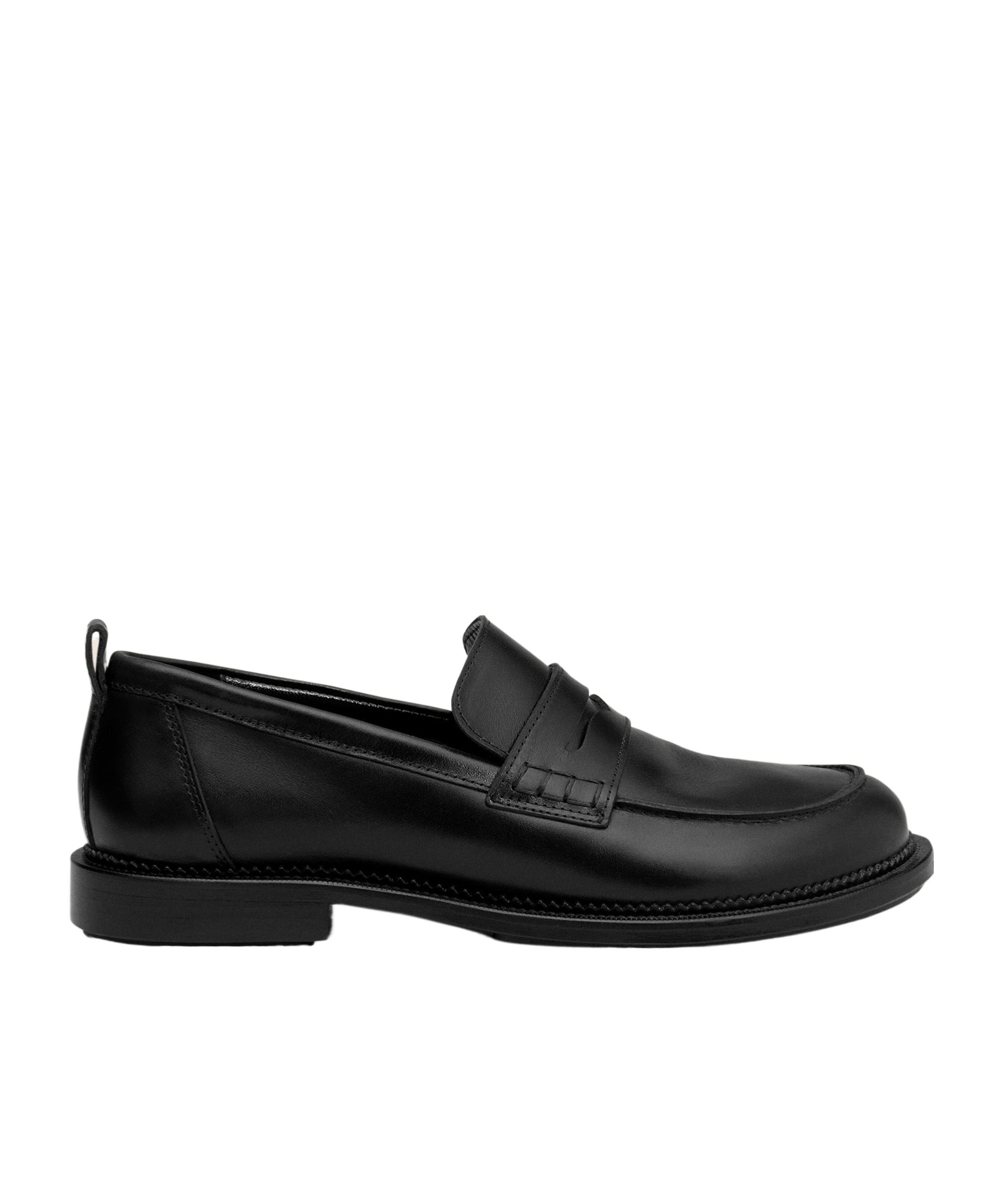 AMI ALEXANDRE MATTIUSSI AMI LOGO EMBOSSED SLIP-ON LOAFERS
