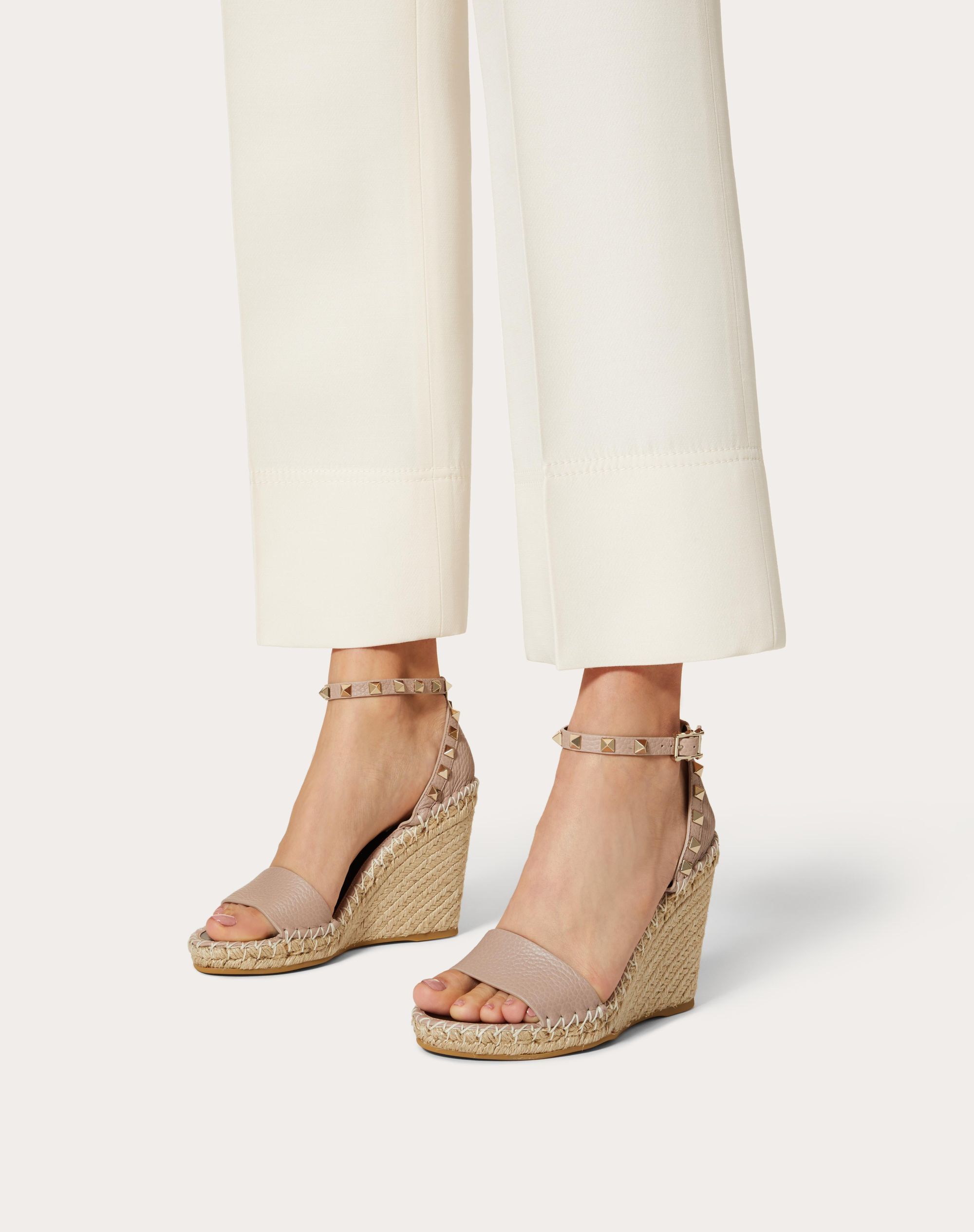 Valentino Rockstud Womens Leather Wedges Espadrilles In Nude