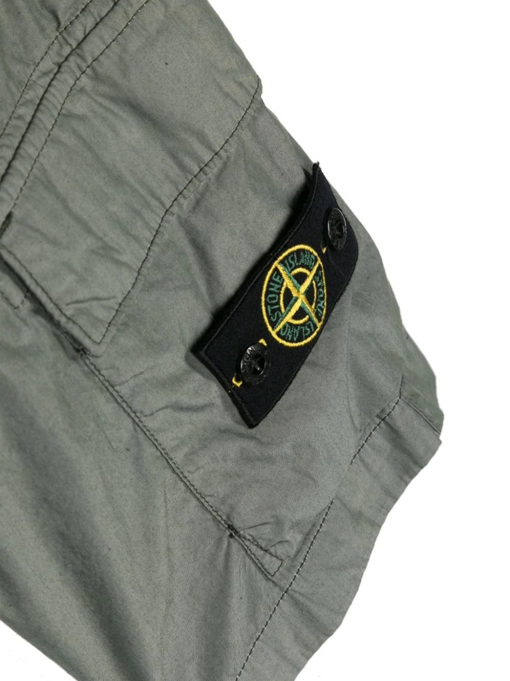 Stone Island Compass-motif Shorts In Green