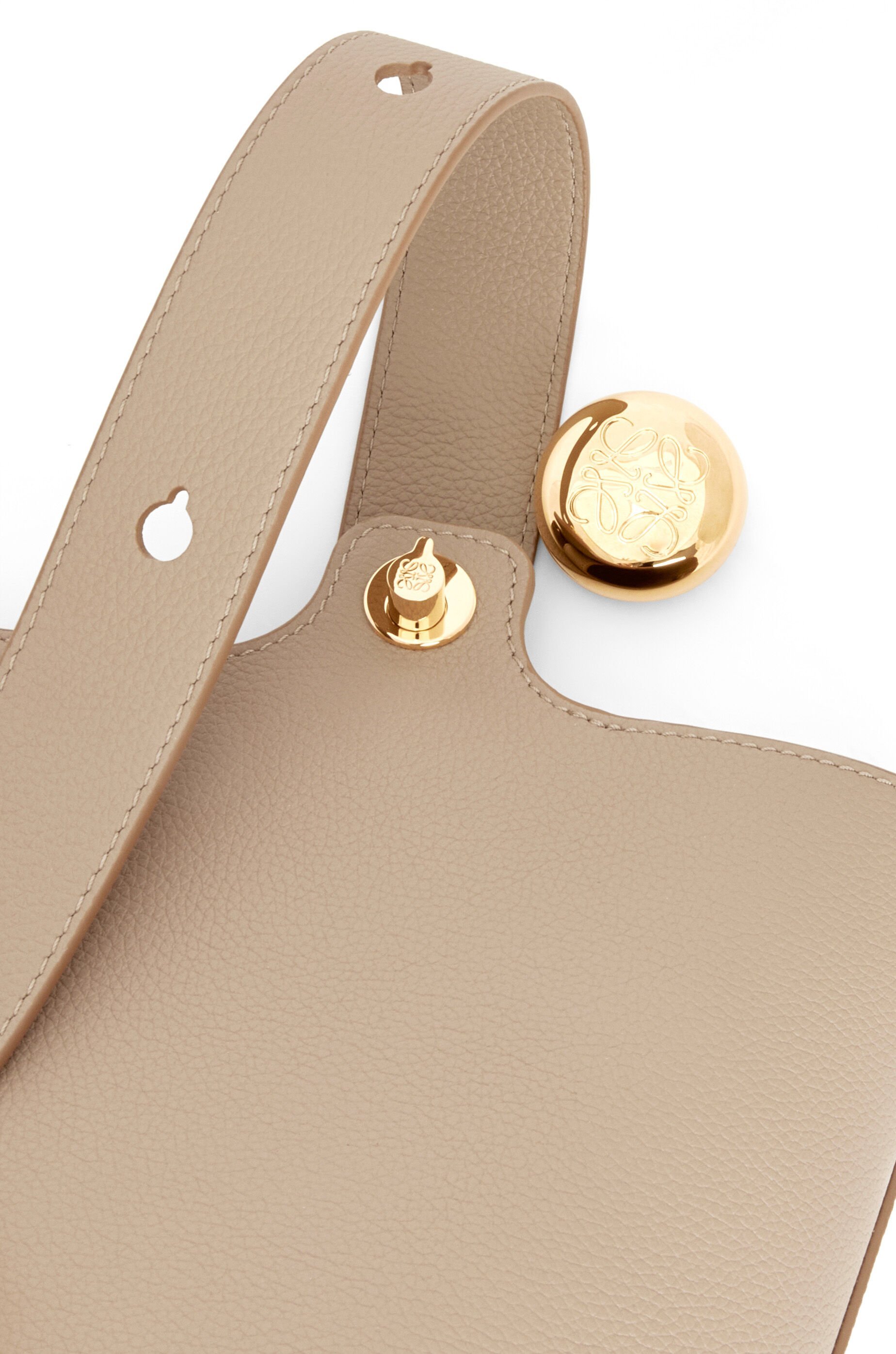 Loewe Mini Pebble Bucket Bag In Soft Grained Calfskin In Nude