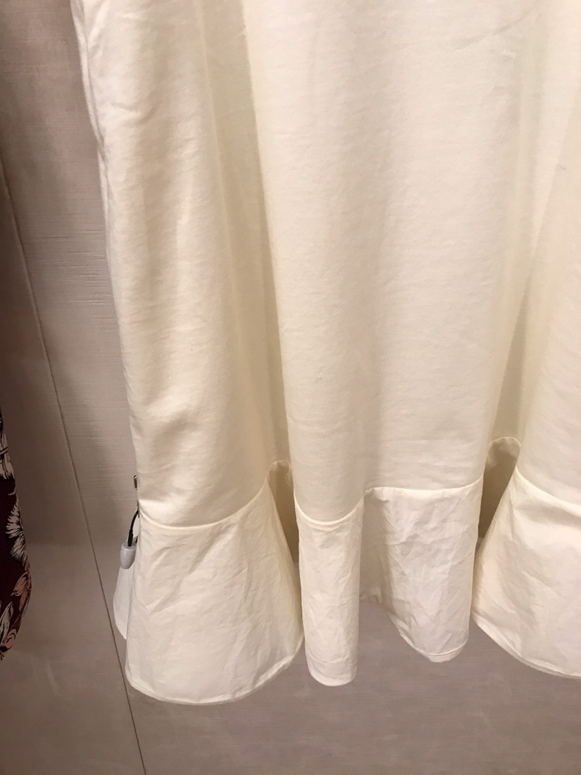 Moncler Horn-shaped Lotus Leaf Edge Dress In White