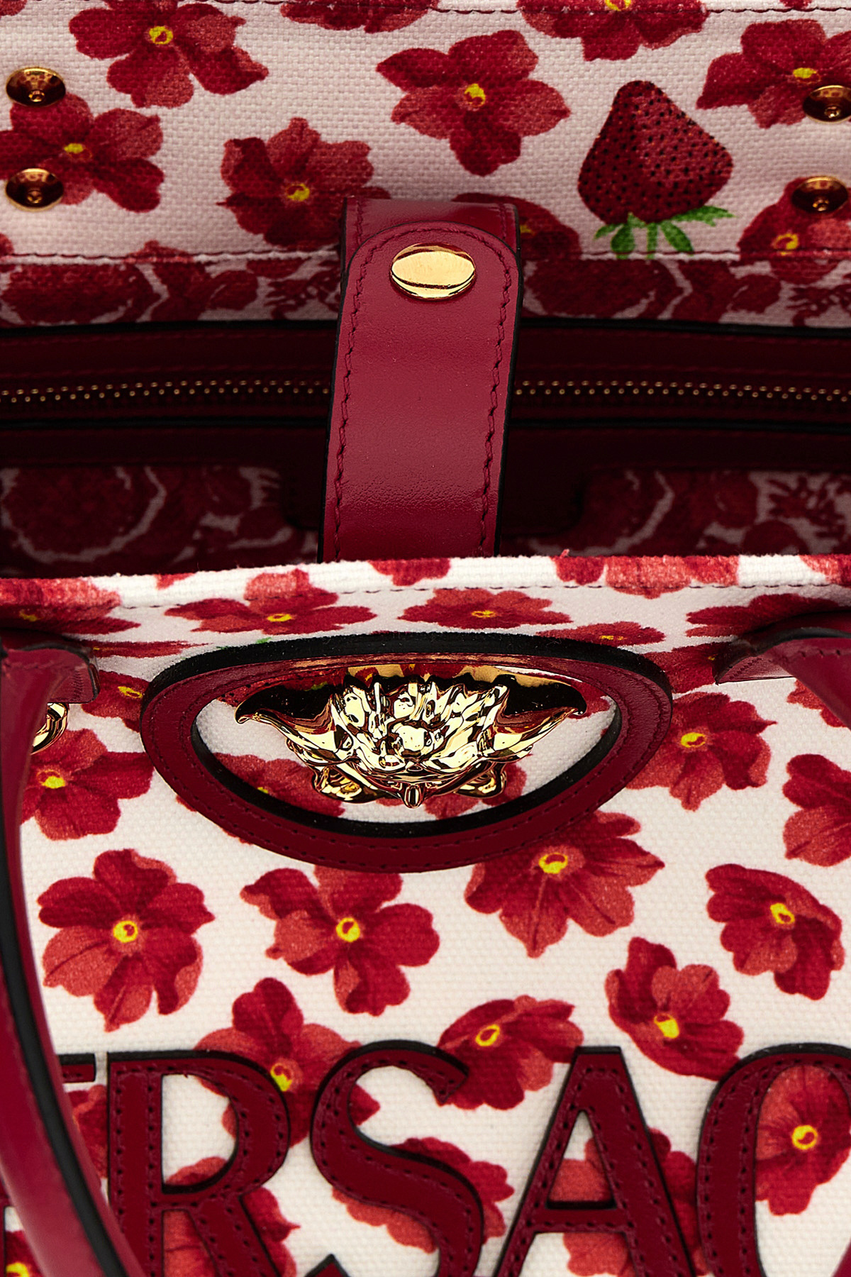 Versace Logo Shoulder Bag In Red