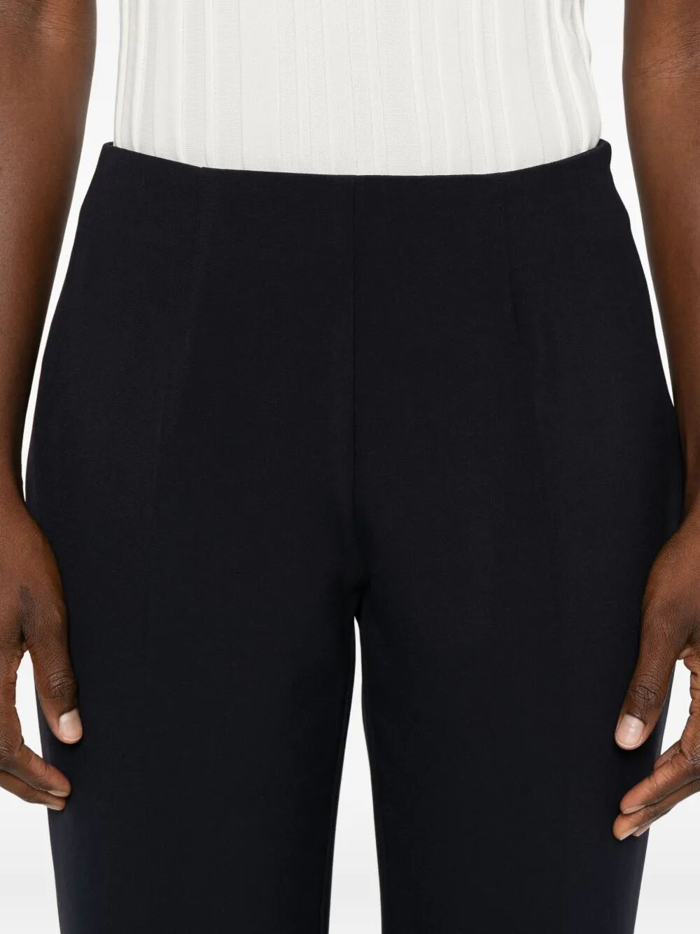 Rosso 35 Pleated Trousers In Black