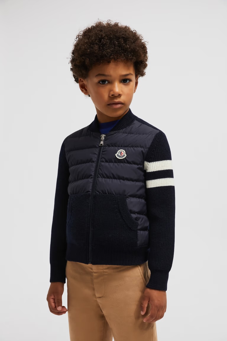 Moncler Logo Patch Quilted Jacket In Blue