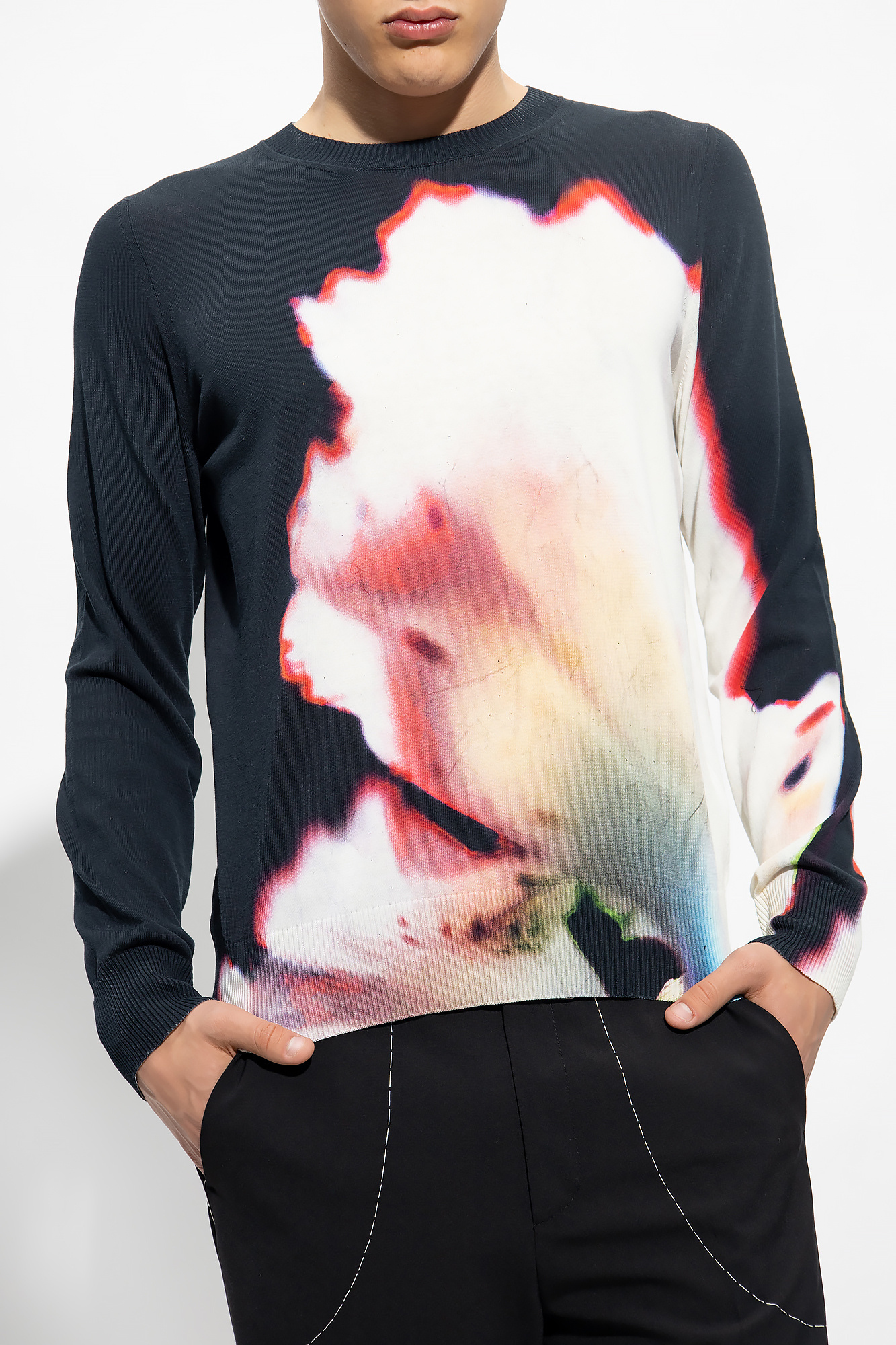 Alexander Mcqueen Solarised Flower-print Crew-neck Jumper In Black