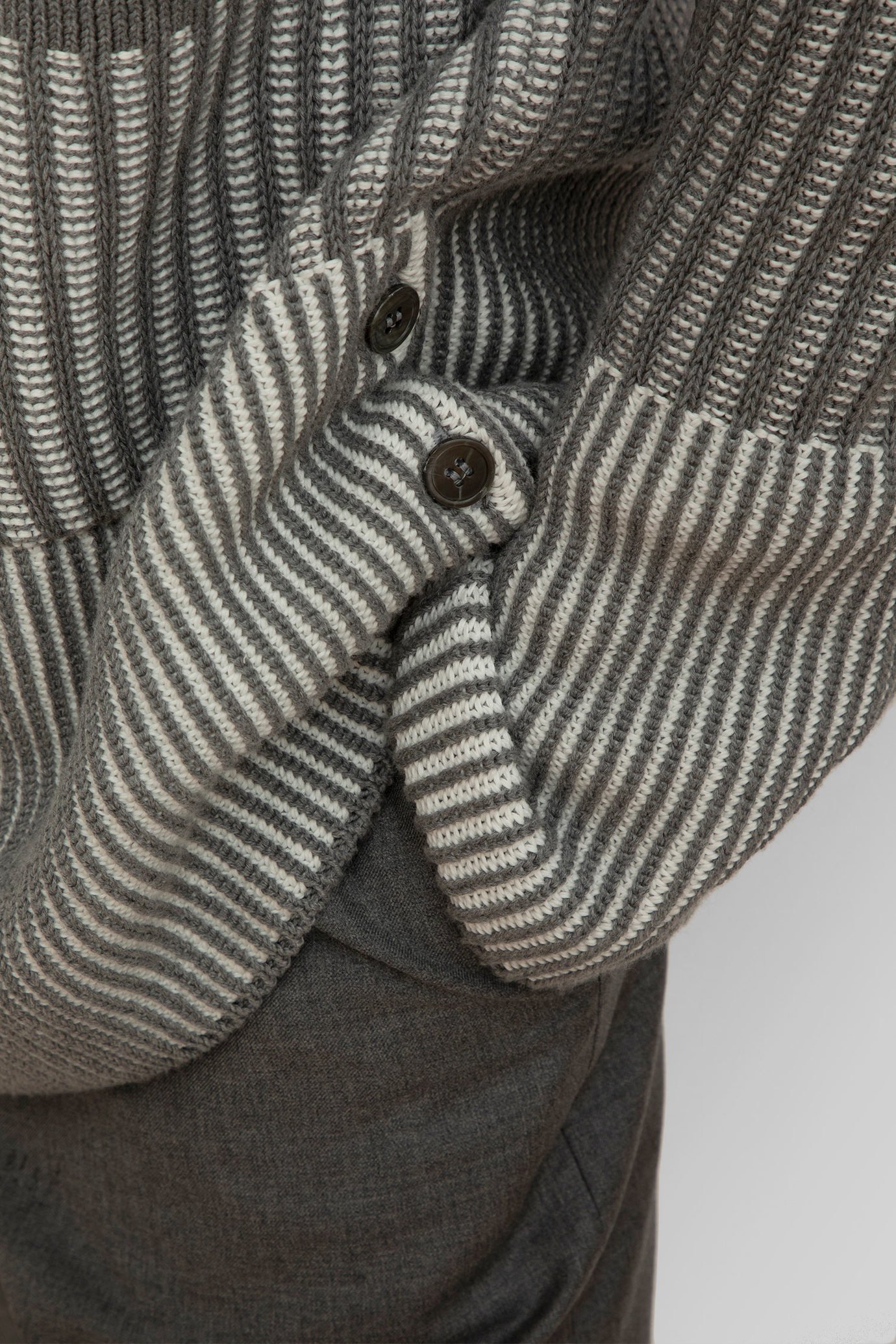 Thom Browne 4-bar V-neck Cardigan In Gray